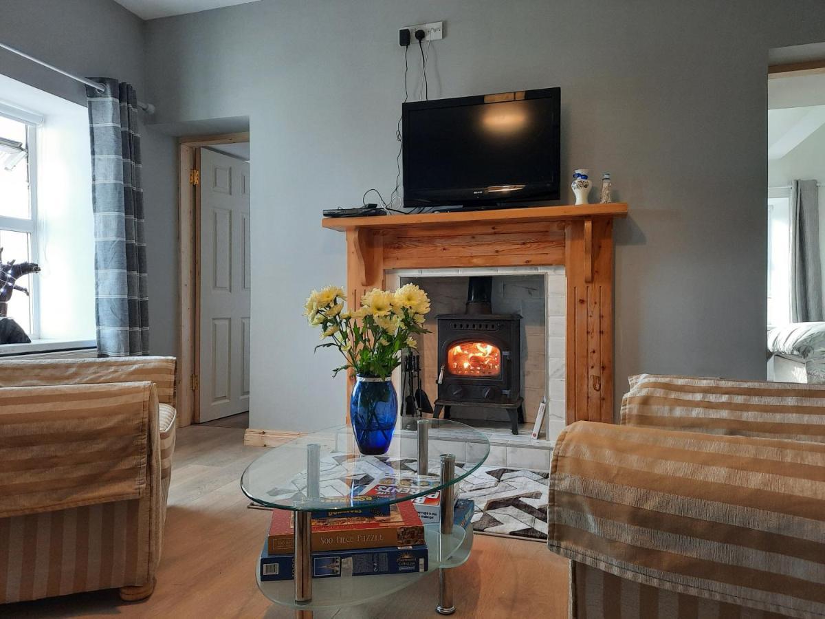 Conneelys Cottage, Connemara, Clifden, H71Y096 Kültér fotó